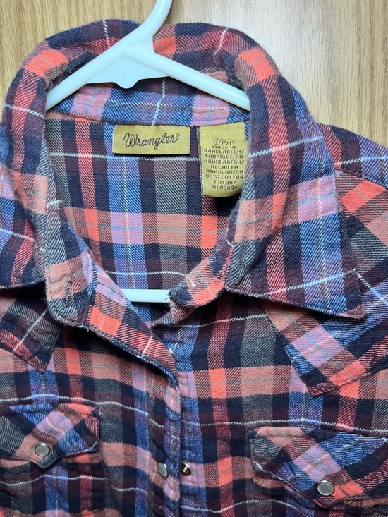 Wrangler Coral, Blue and Black Plaid Flannel Western Shirt - Picture 3 of 5